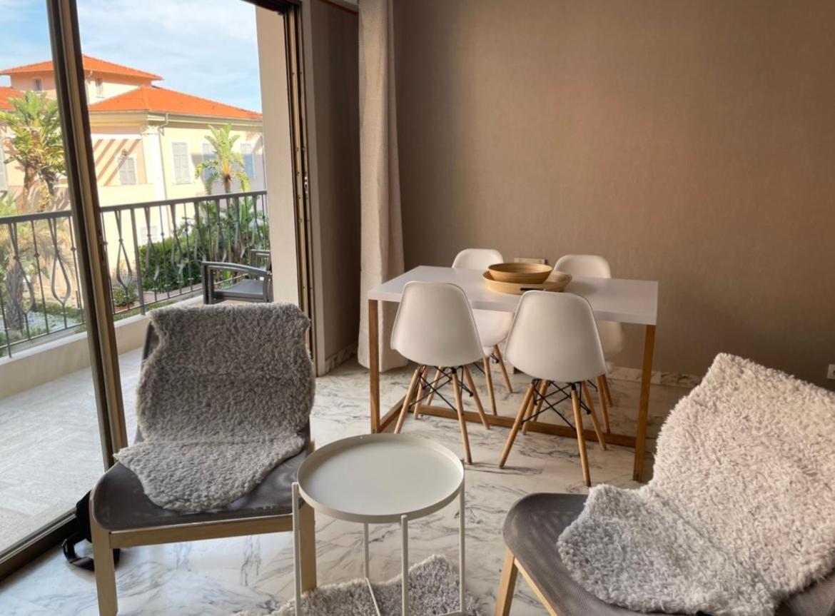 Studio 2 Pers , 40M2 En Bord De Mer Avec Vue Mer マントン エクステリア 写真